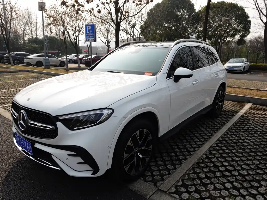 Mercedes-Benz GLC 2023 — фото 1