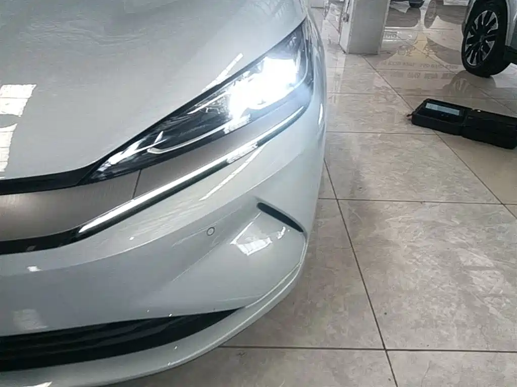 BYD Qin L 2025 — фото 24