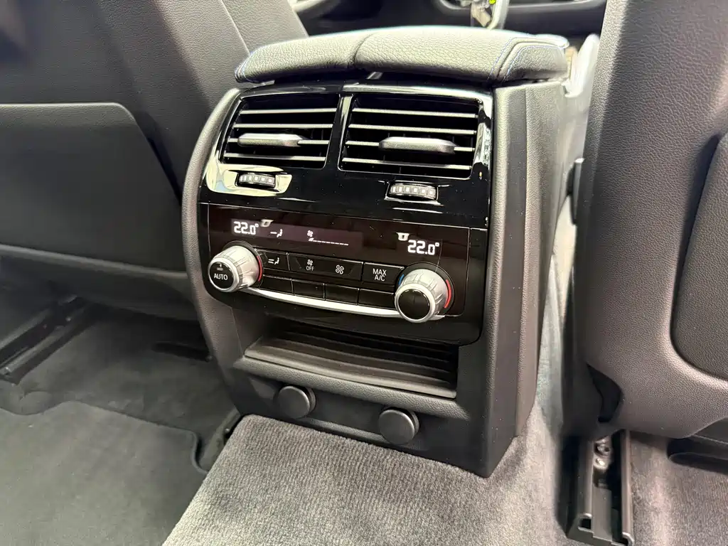 BMW 6 Series GT 2018 — фото 21