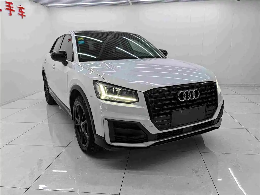 Audi Q2L 2019