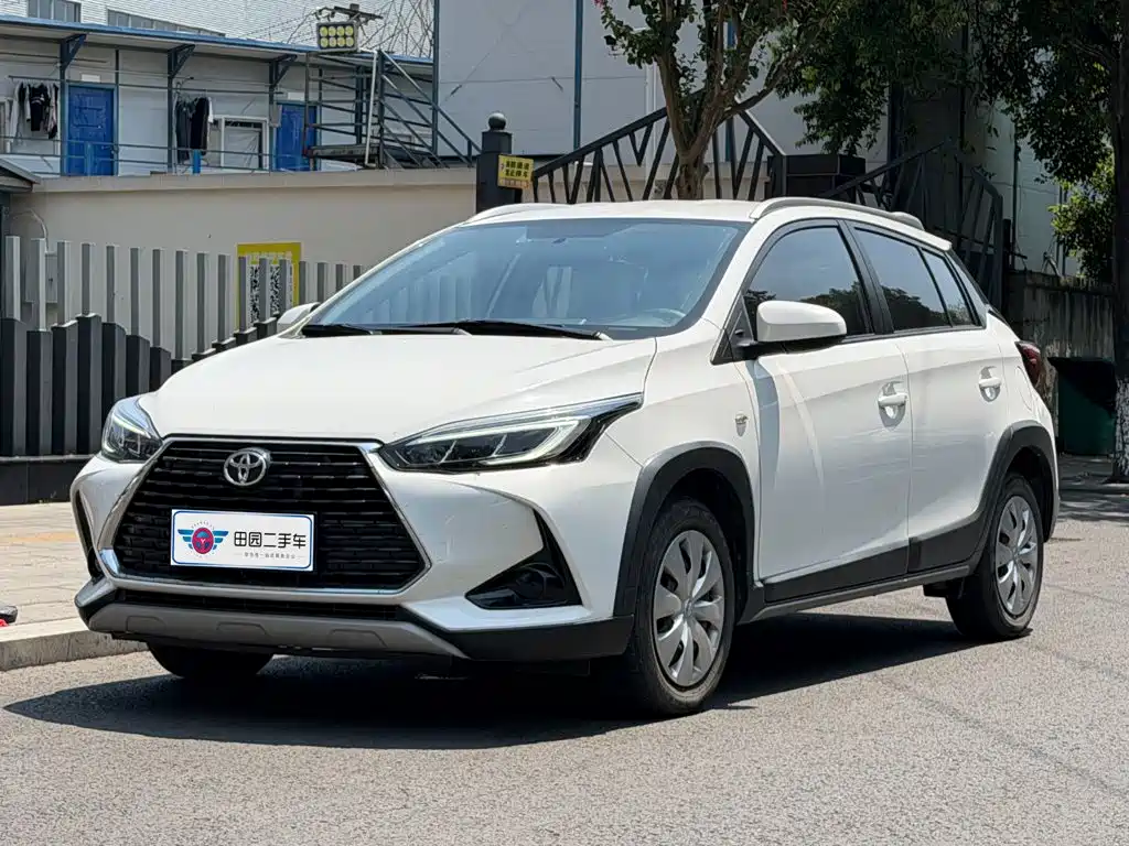 Toyota Yaris L 2021