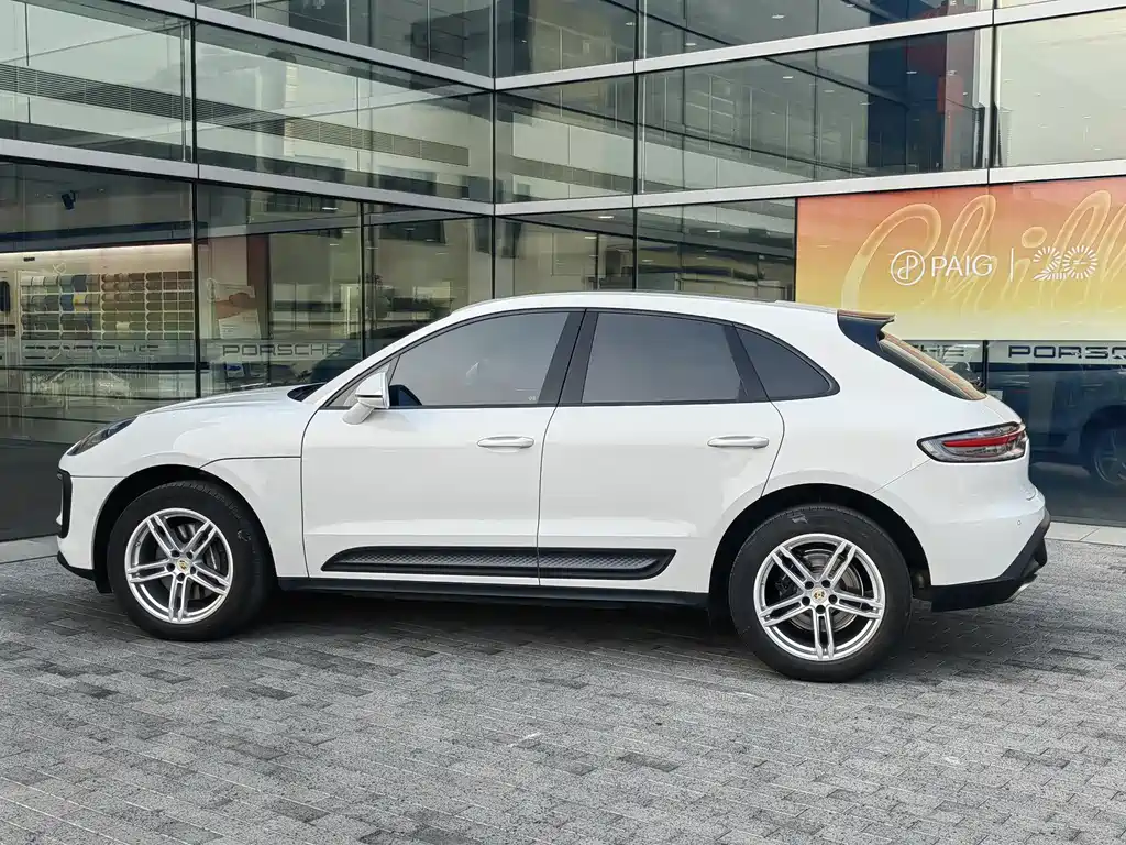 Porsche Macan 2023 — фото 4