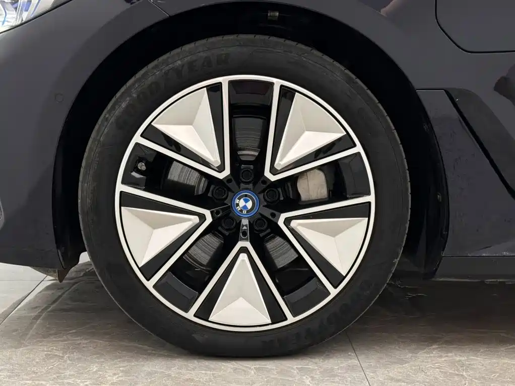 BMW i3 2024 — фото 19