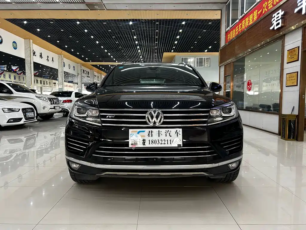 Volkswagen Touareg 2016 — фото 1