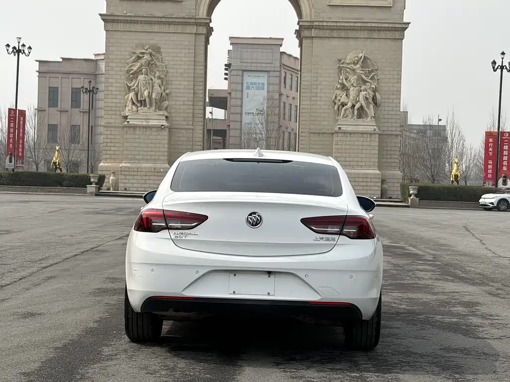 Buick Regal 2019 — фото 15