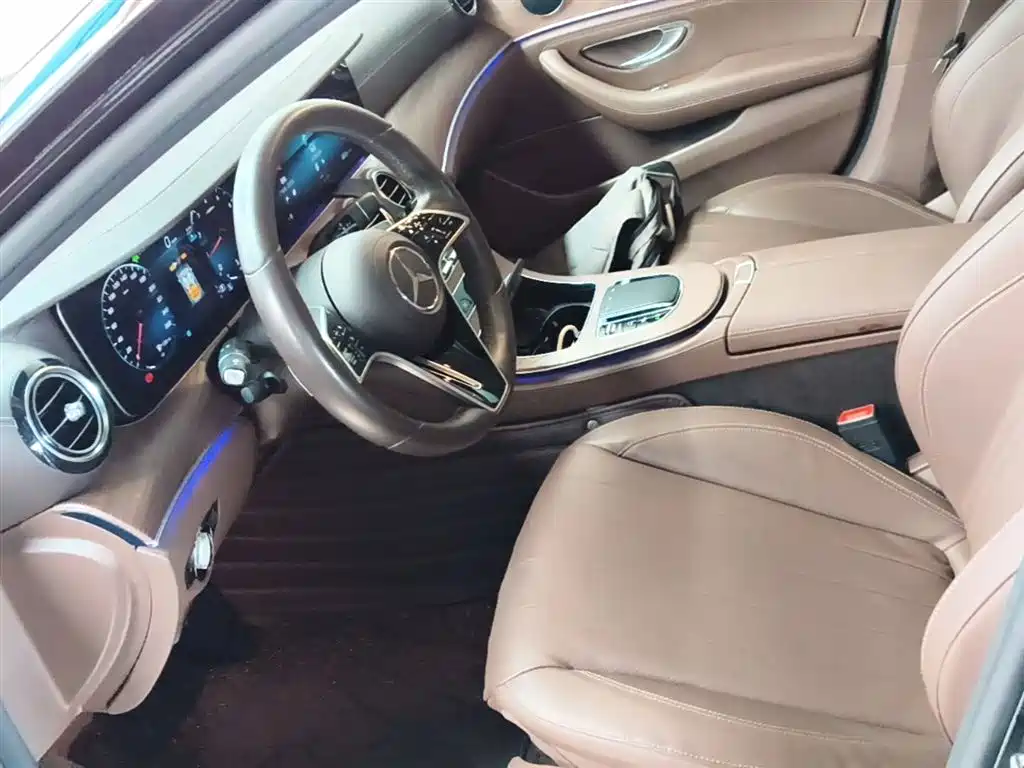 Mercedes-Benz E-Class 2023 — фото 15