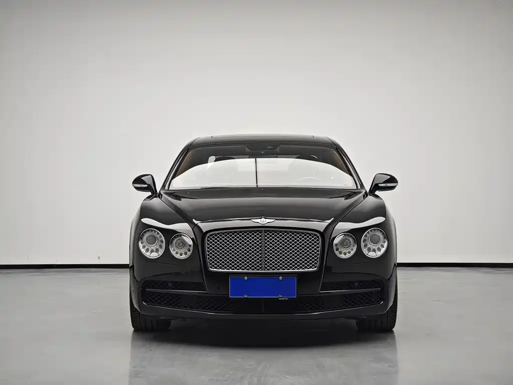 Bentley Flying Spur 2015 — фото 3