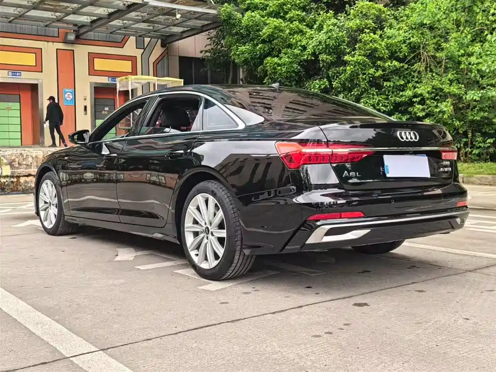 Audi A6L 2025 — фото 17