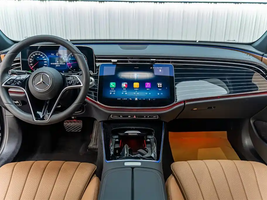 Mercedes-Benz E-Class 2025 — фото 11