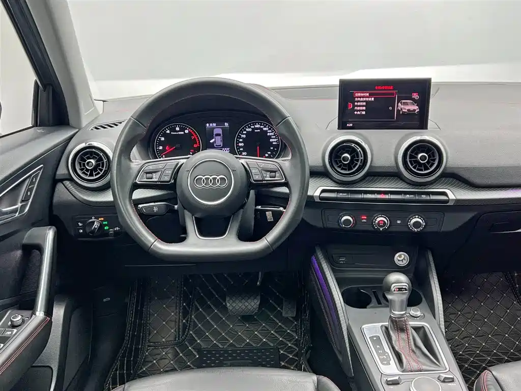 Audi Q2L 2023 — фото 19