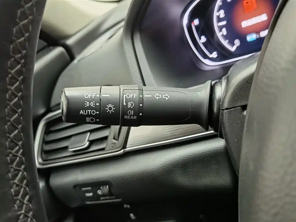 Honda Accord 2018 — фото 21