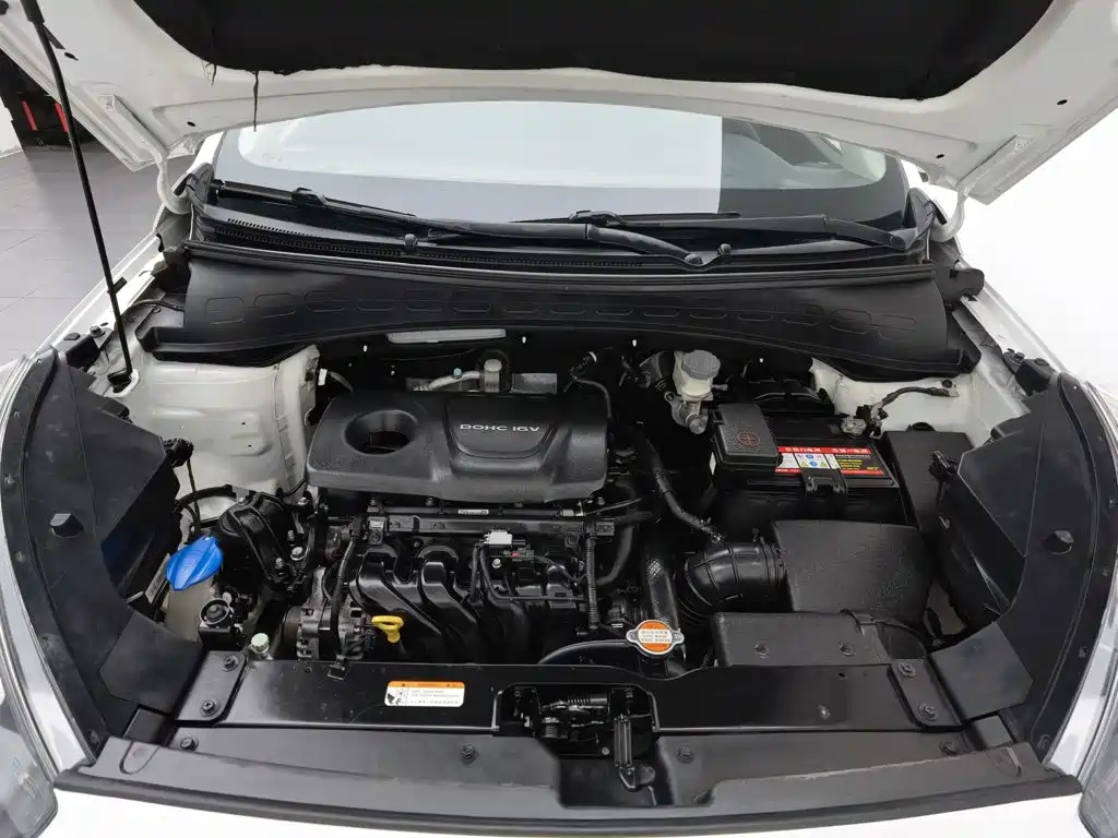 Kia KX3 Proud Running 2016