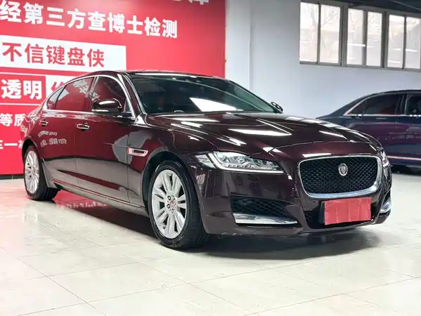 Jaguar XFL 2019