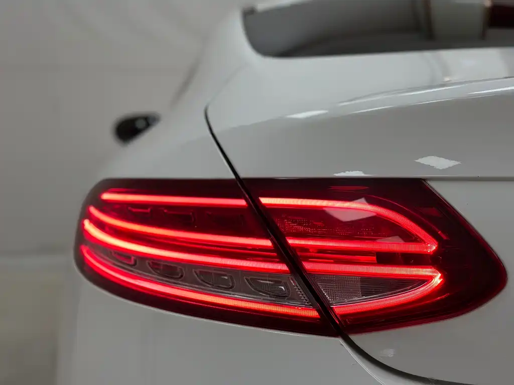 Mercedes-Benz C-Class 2017 — фото 18