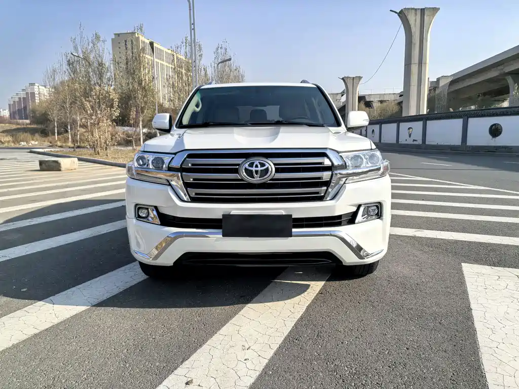 Toyota Land Cruiser 2019 — фото 2