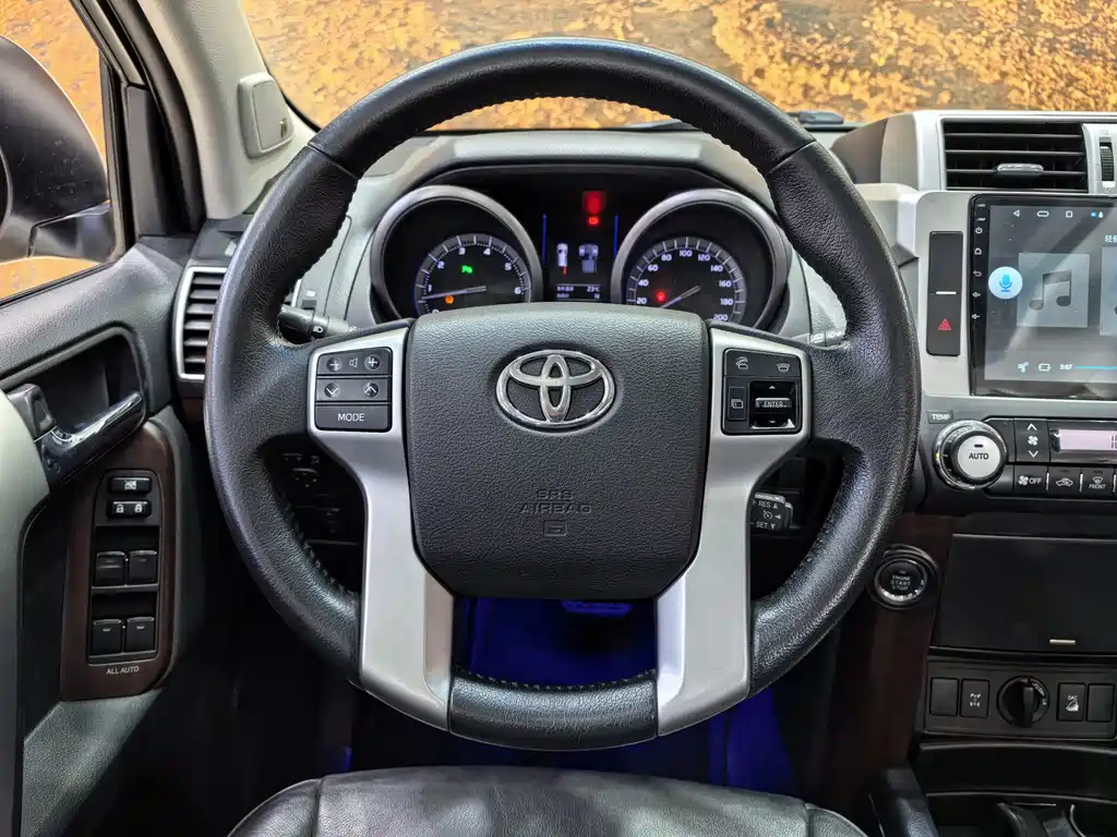 Toyota Prado 2017 — фото 29