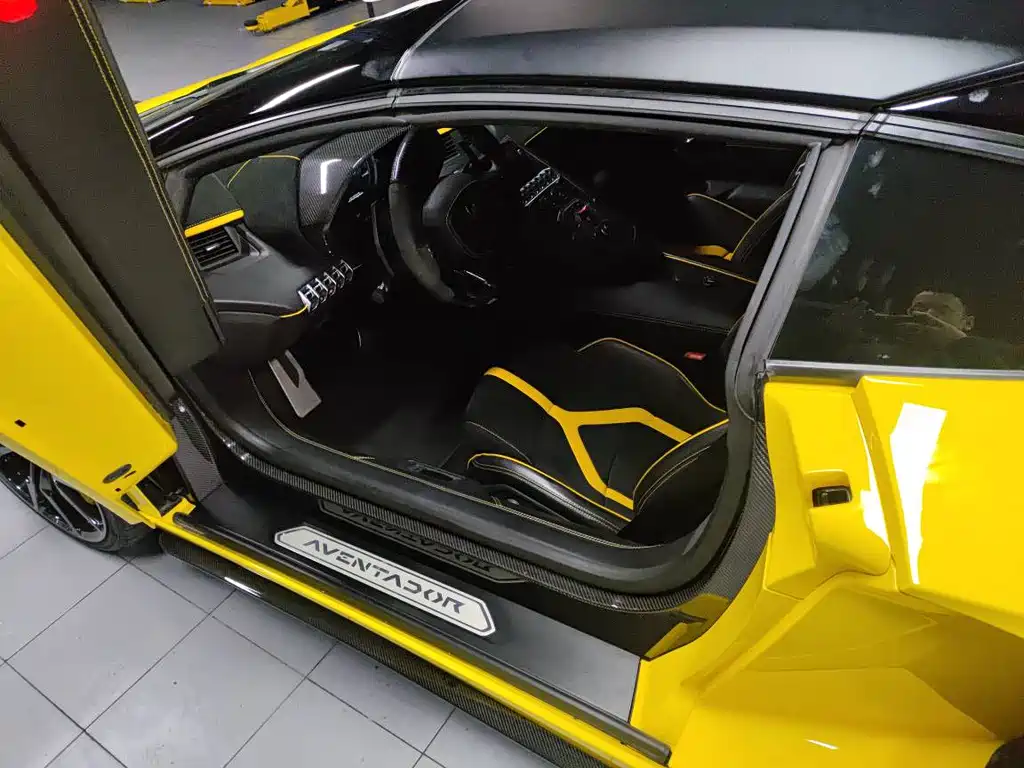 Lamborghini Aventador 2018 — фото 7