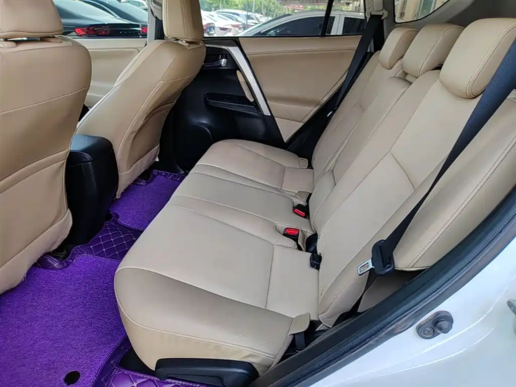 Toyota RAV4 2014 — фото 17