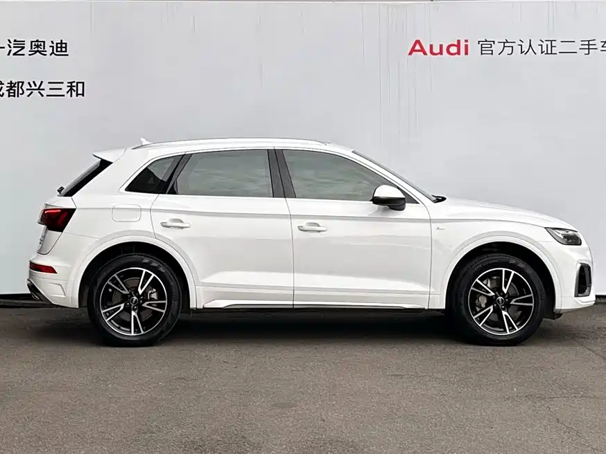 Audi Q5L 2023 — фото 3
