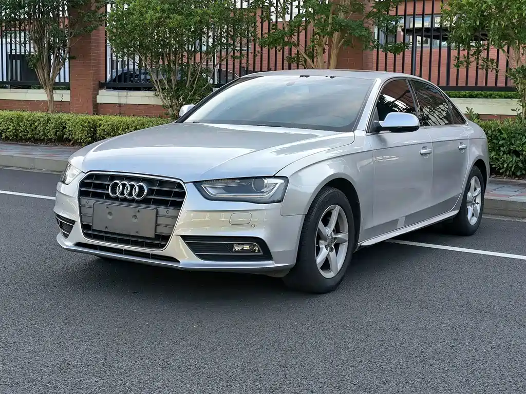 Audi A4L 2014