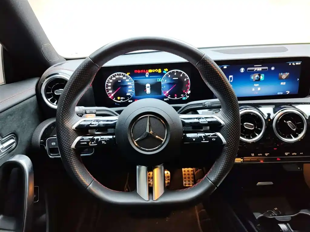 Mercedes-Benz CLA 2025 — фото 10