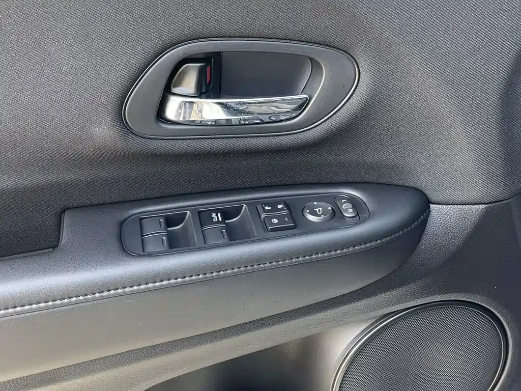 Honda Vezel 2022 — фото 15