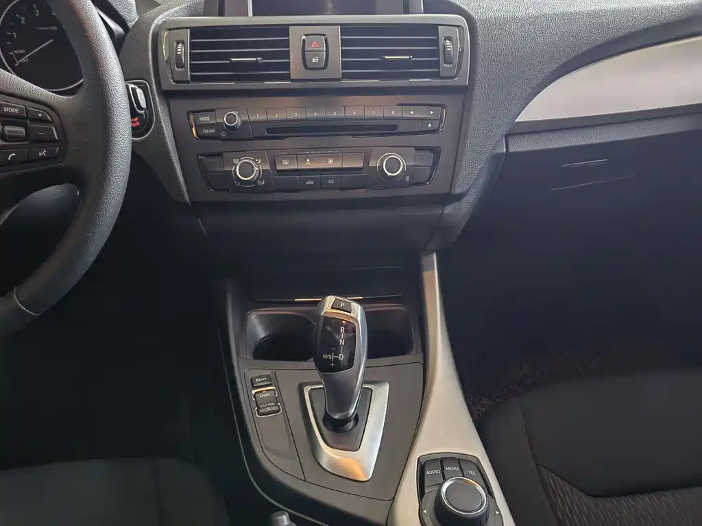 BMW 1 Series 2015 — фото 10