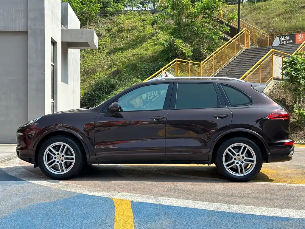 Porsche Cayenne 2017 — фото 4