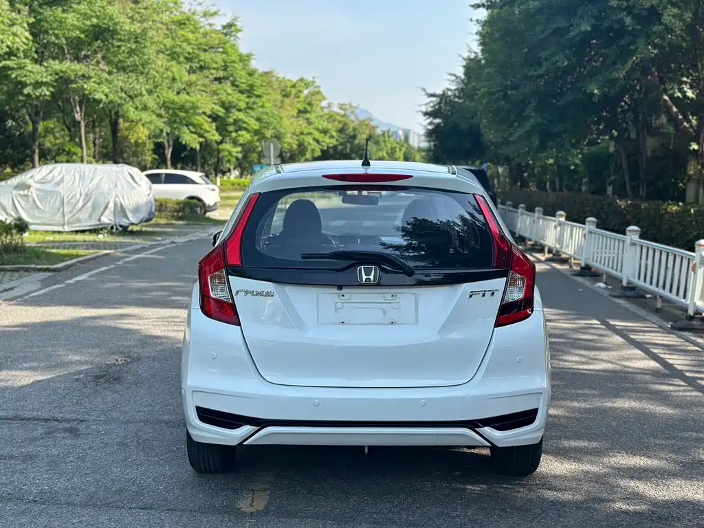 Honda Fit 2018 — фото 5