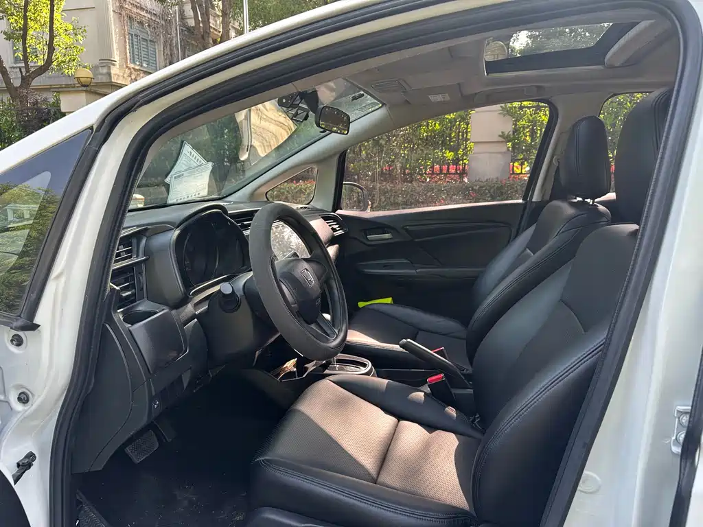 Honda Fit 2018 — фото 10