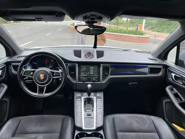 Porsche Macan 2014