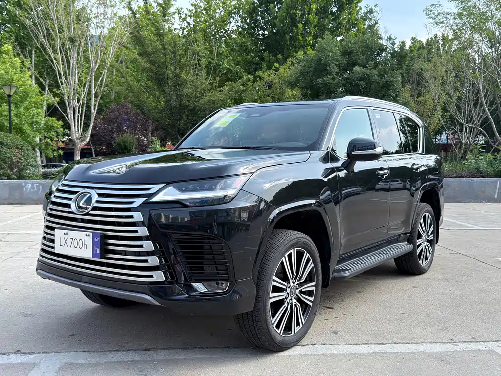Lexus LX