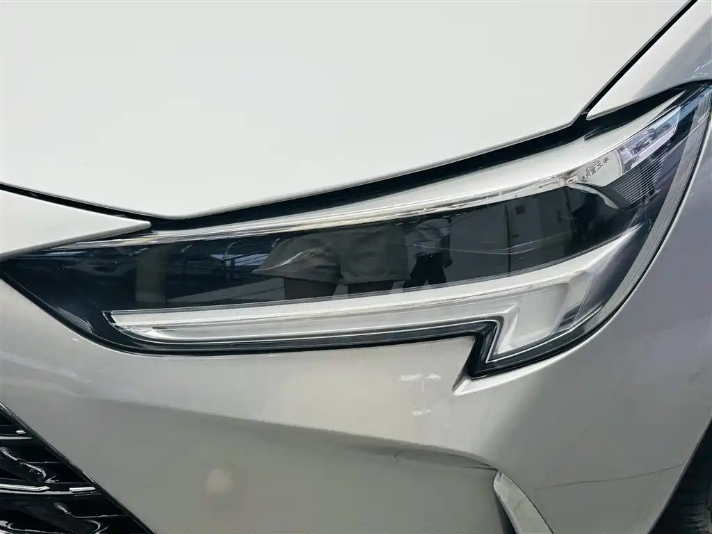 Buick Regal 2023 — фото 11