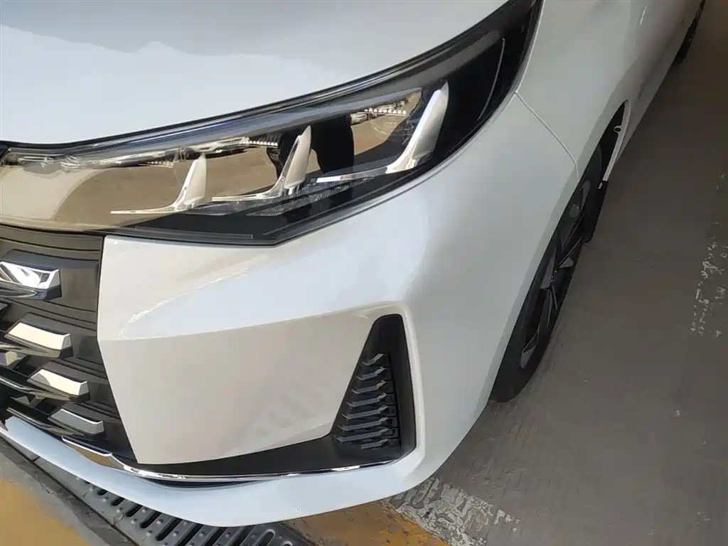 GAC Motor Trumpchi M6 2025 — фото 24
