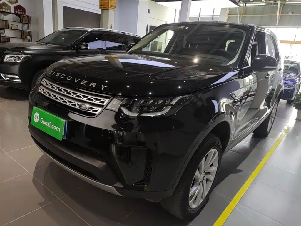 Land Rover Discovery 2019 — фото 1