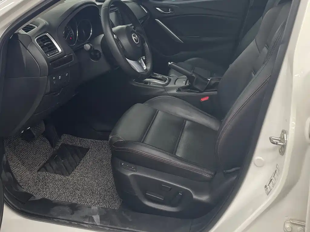 Mazda Atenza 2015