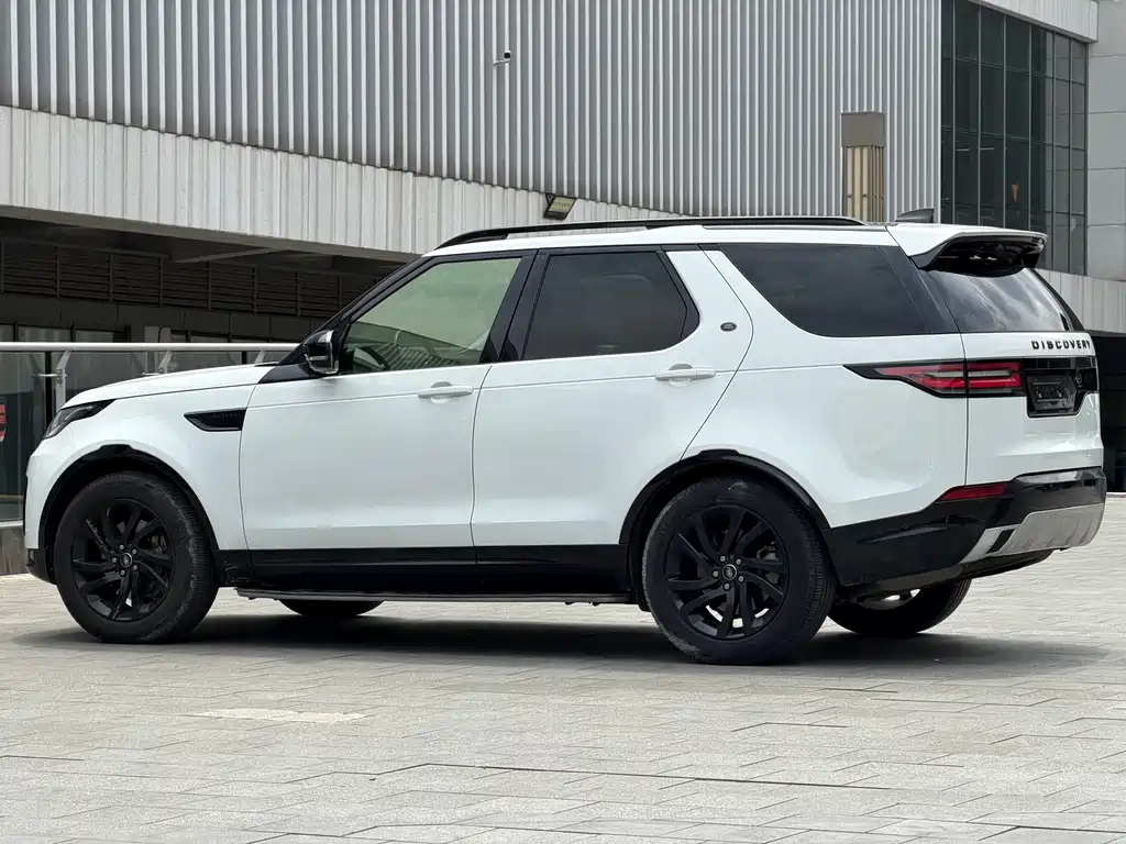 Land Rover Discovery 2020 — фото 15