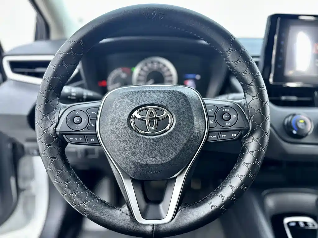 Toyota Corolla 2024 — фото 10