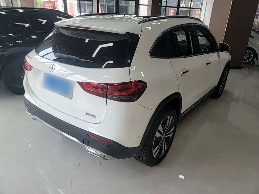 Mercedes-Benz GLA 2021