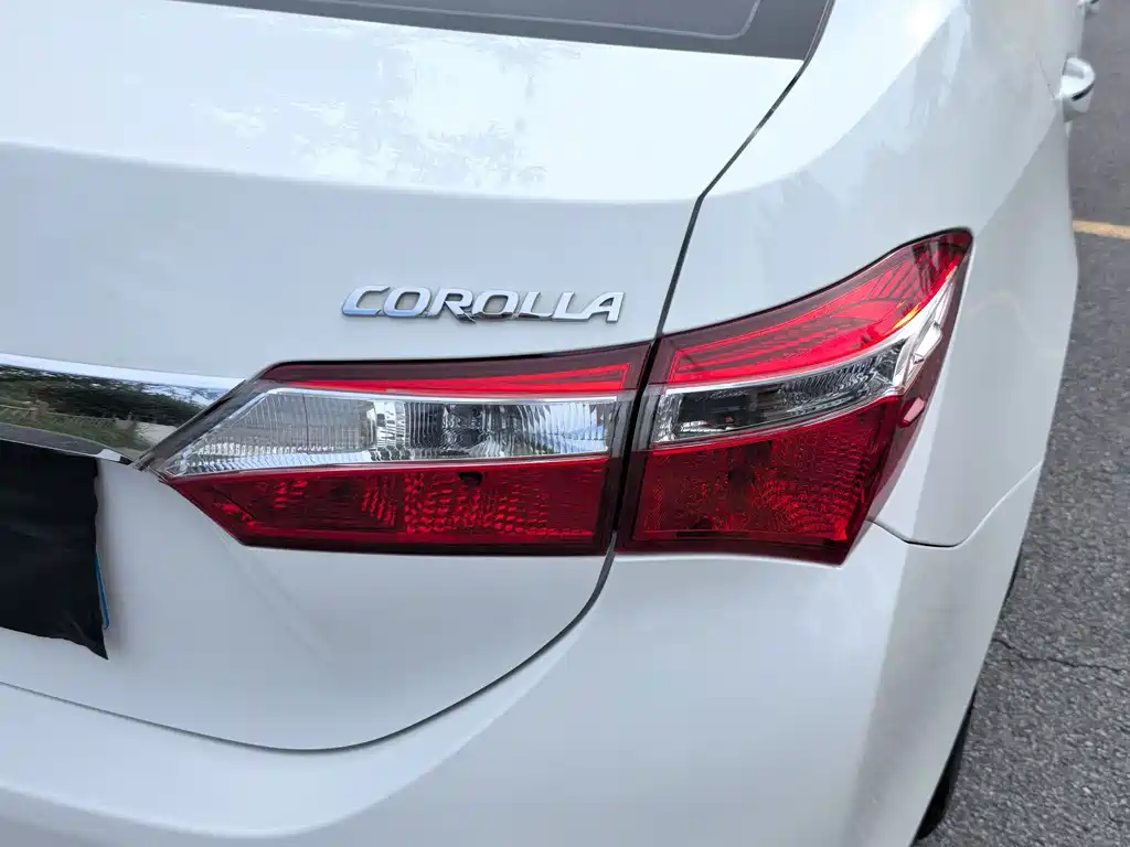 Toyota Corolla 2016 — фото 12