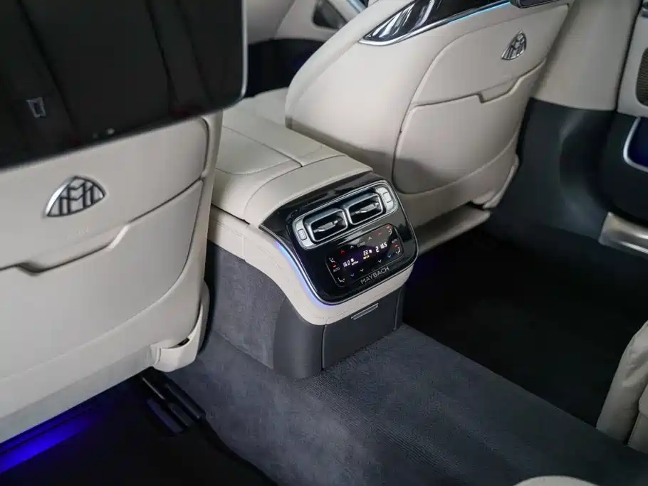 Mercedes-Benz Maybach S-Class 2023 — фото 13