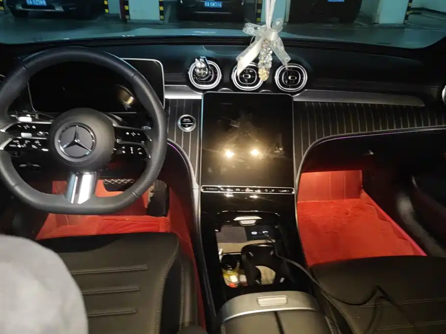 Mercedes-Benz C-Class 2023 — фото 12