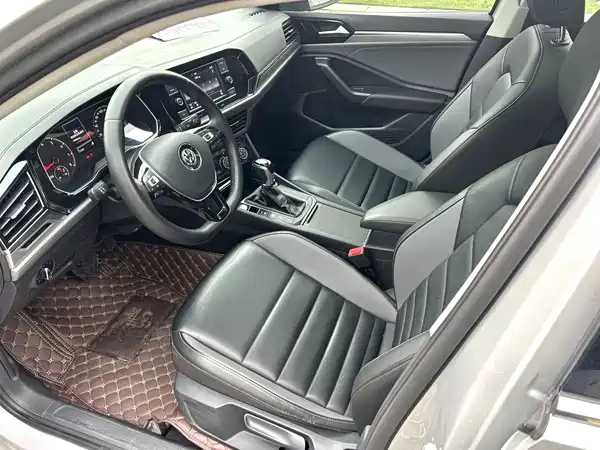 Volkswagen Sagitar 2019