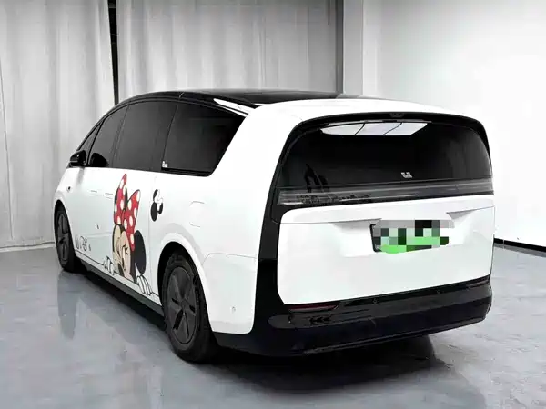 Li Auto MEGA 2025