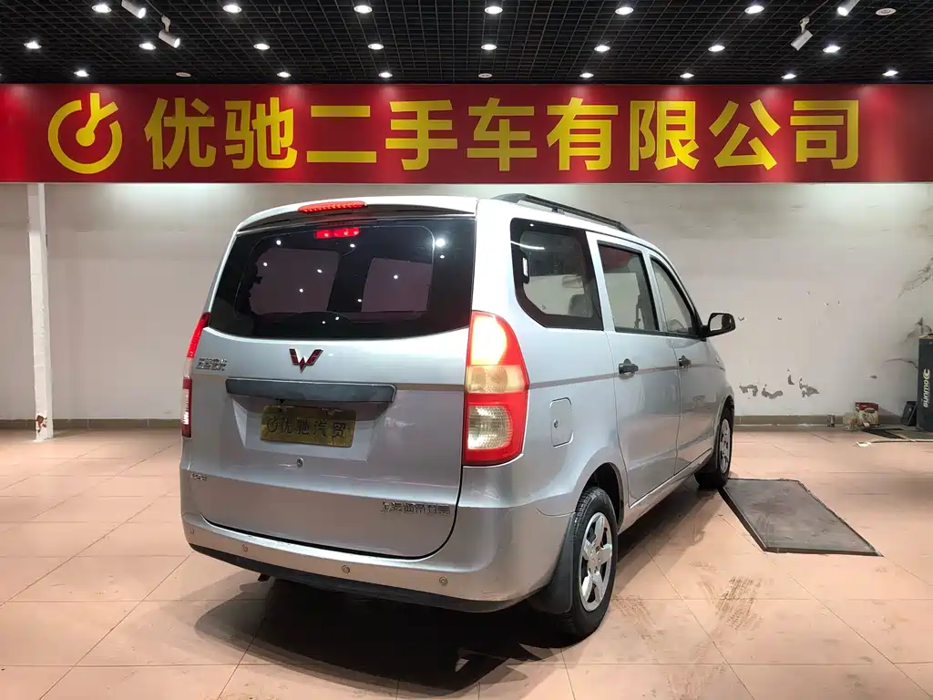 Wuling Hongguang 2014 — фото 23