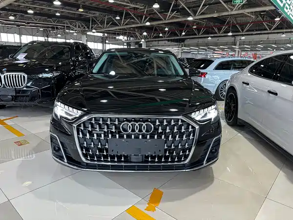 Audi A8 2024