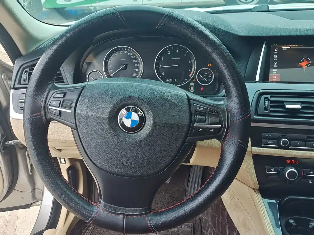 BMW 5 Series 2013 — фото 9