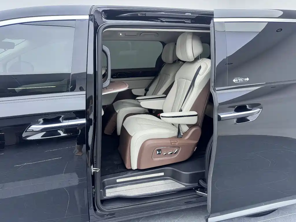 BYD Xia 2025 — фото 12