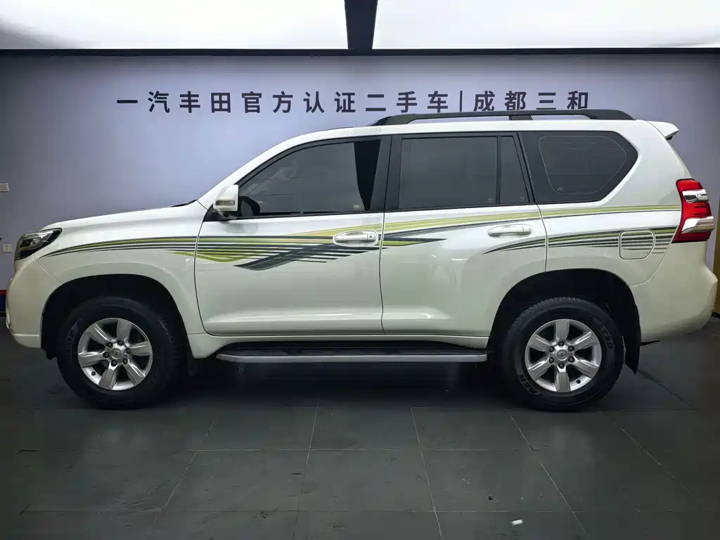 Toyota Prado 2017 — фото 2