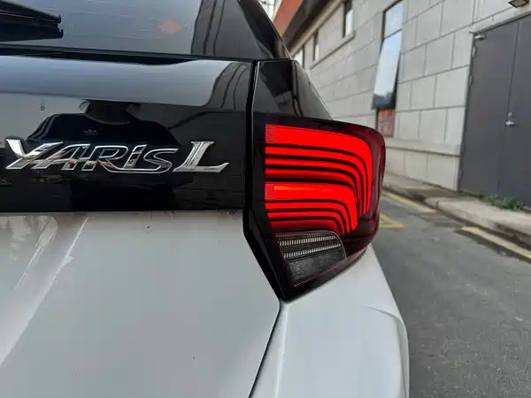 Toyota Yaris L 2022